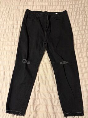 Black Distressed Women’s Jeans - Casual Slim Fit